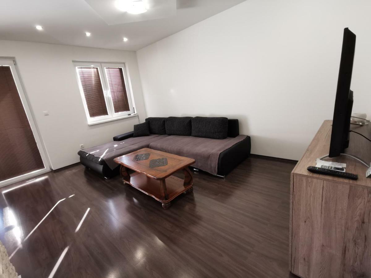Apartment J&D Dunajska Streda Bagian luar foto
